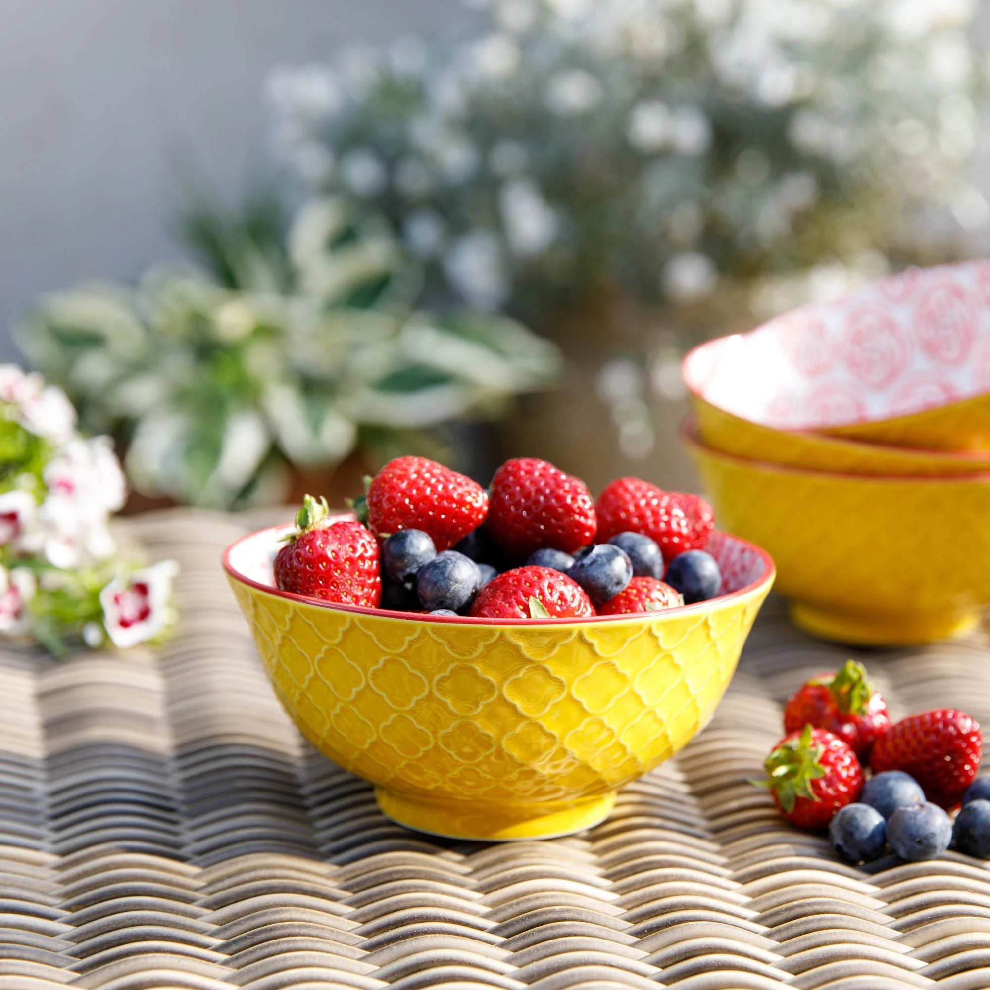 Bát gốm Mikasa YELLOW FLORAL BOWL