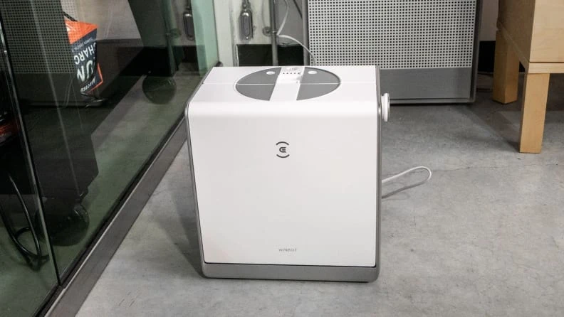 Ecovacs Winbot W2 Omni robot window cleaner - Reviewed