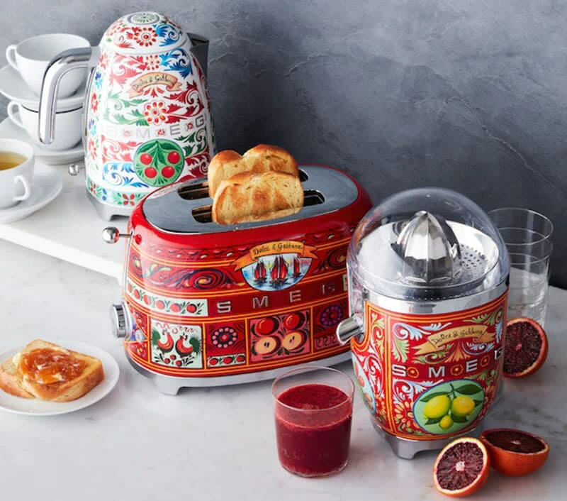 Máy nướng bánh mì Smeg D&G TSF01DGEU