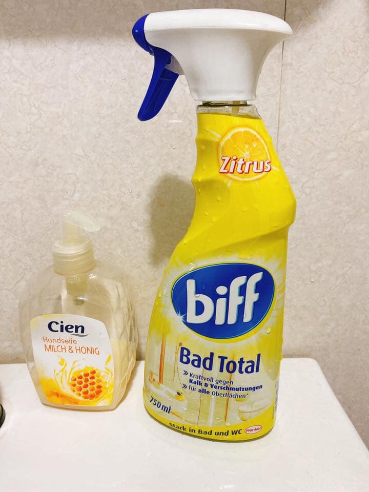 Chai xịt vệ sinh nhà tắm Biff bad total