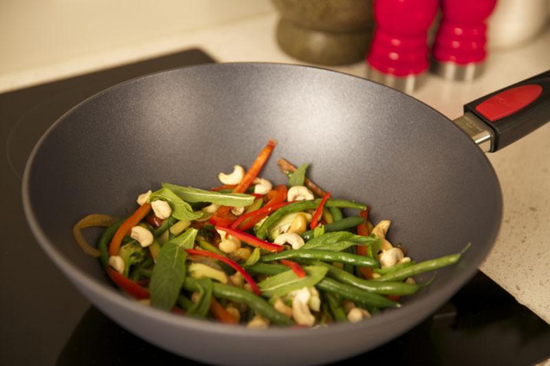 Chảo Gang Sâu Lòng Woll Eco Lite Wok and Stir Fry 11030ELI