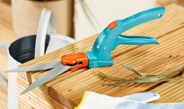 Kéo cắt cỏ cầm tay Gardena 08733-20